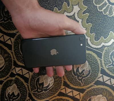 Apple iPhone SE