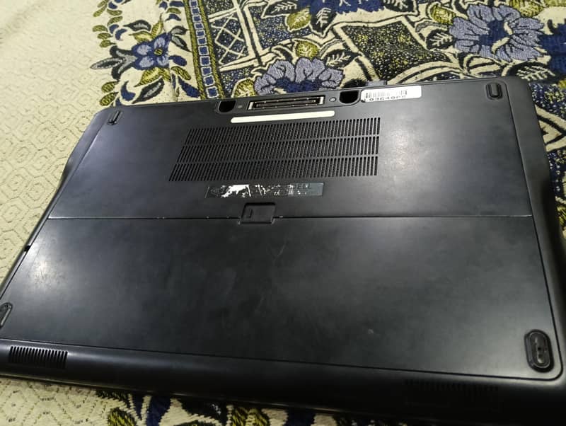 Dell Latitude E7240 2