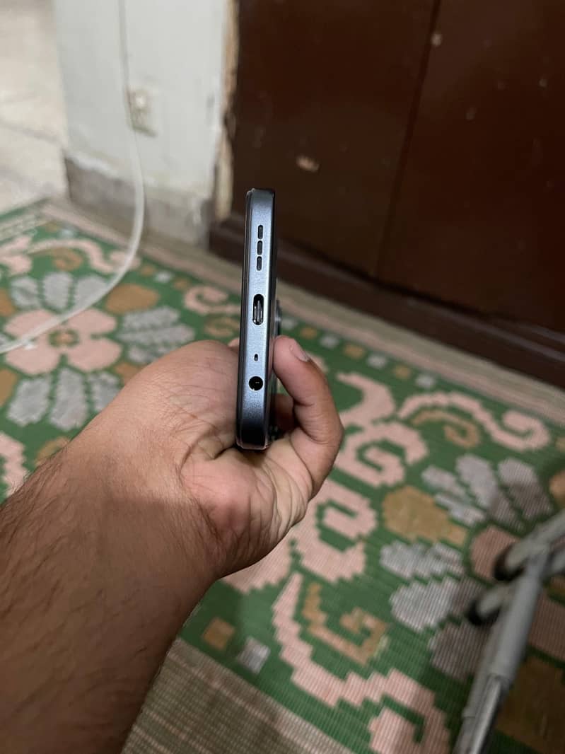 Tecno Spark 50 4