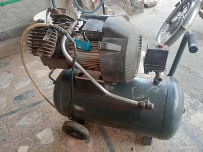 Good condition air compressor argent sell