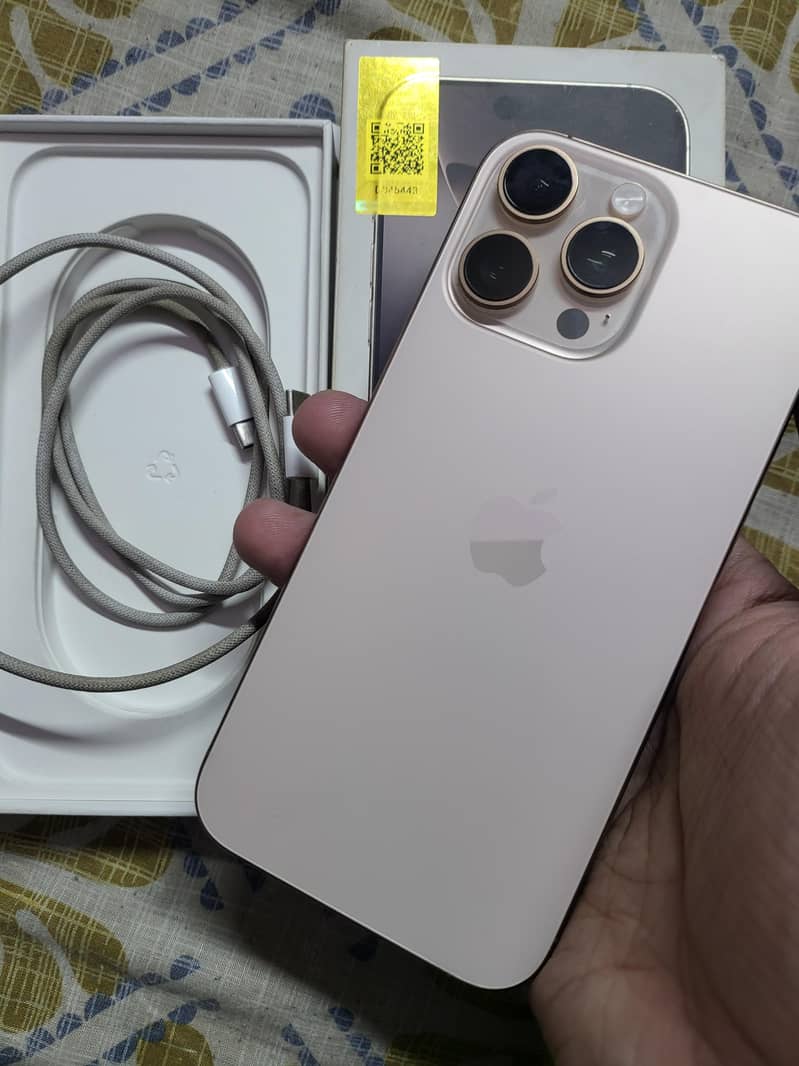 Apple iPhone 16 Pro Max 0
