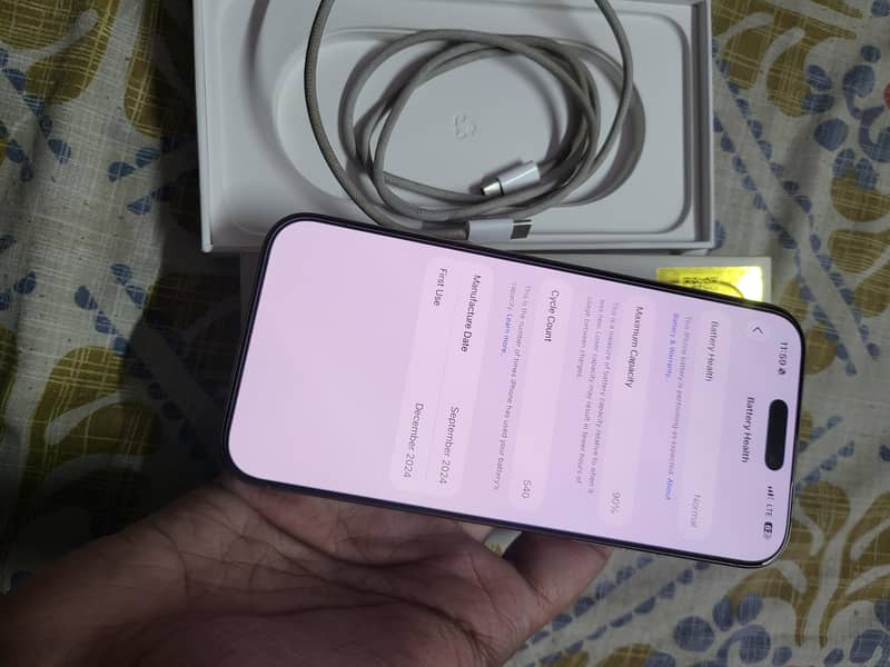 Apple iPhone 16 Pro Max 5