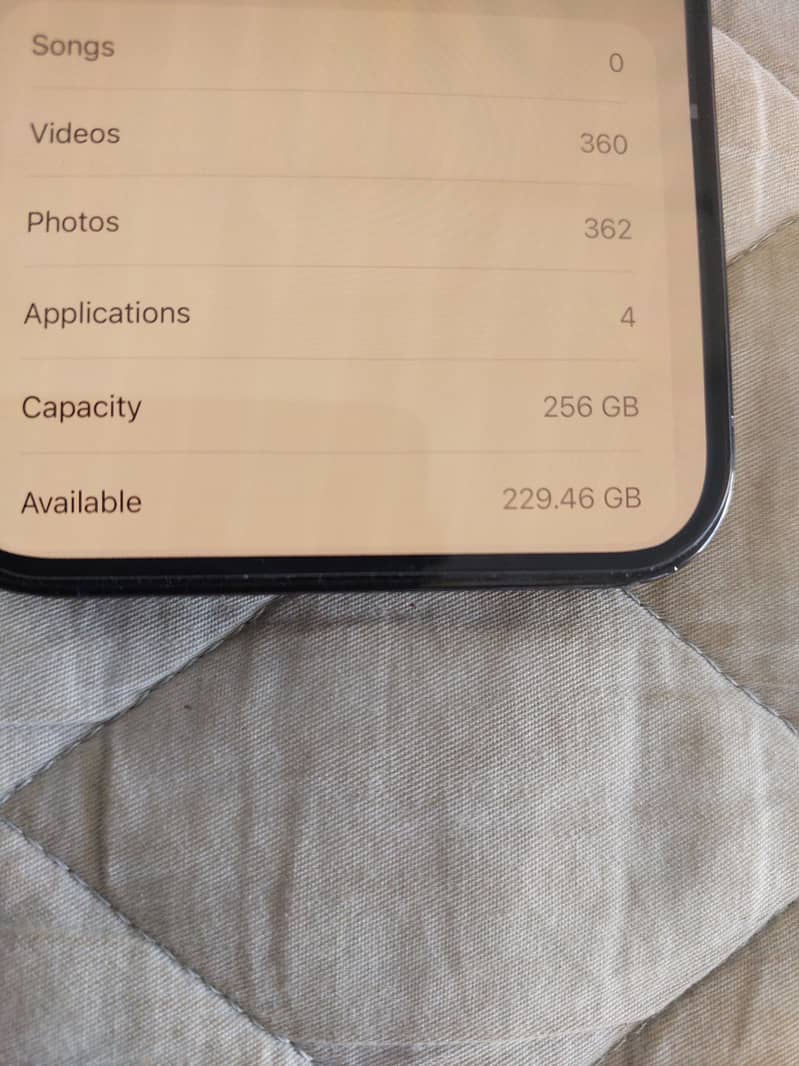 Apple iPhone 14 Pro Max 1