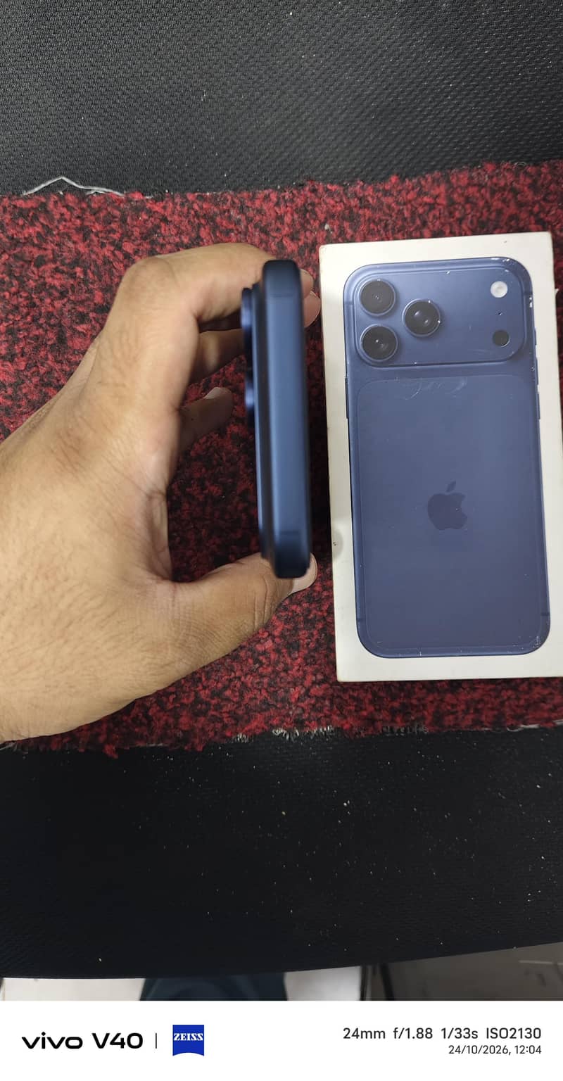 Apple iPhone 17 Pro Max 1