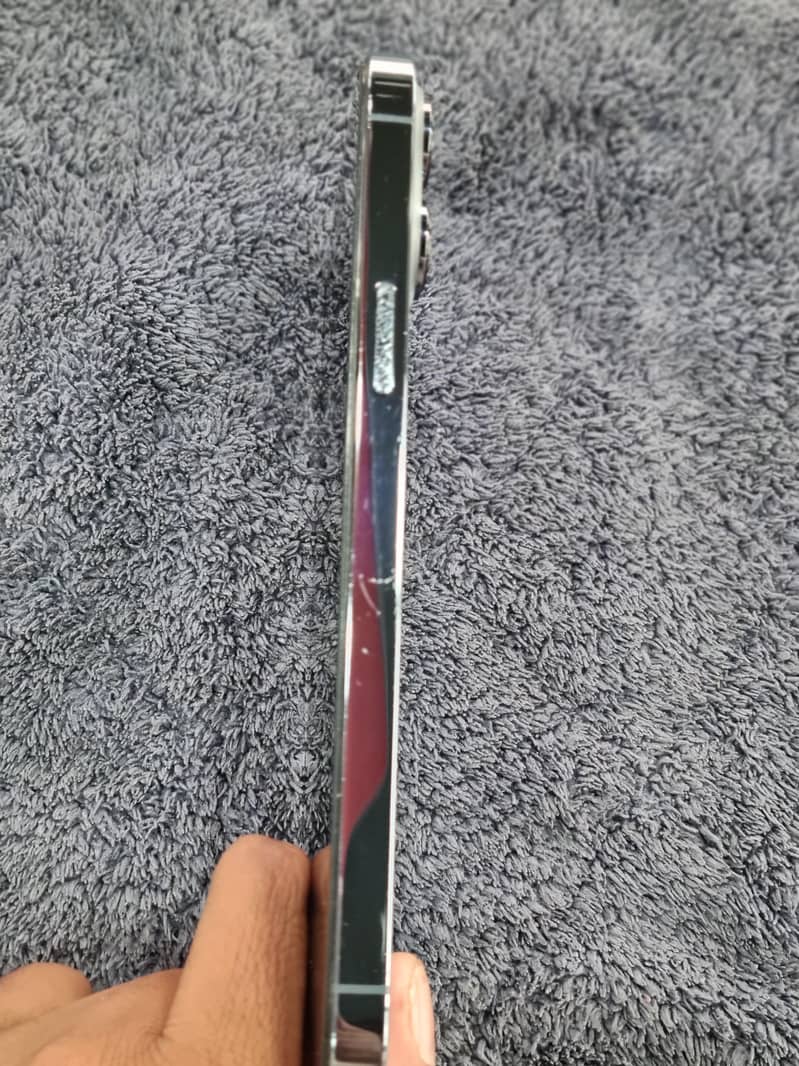 Apple iPhone 13 Pro Max 5