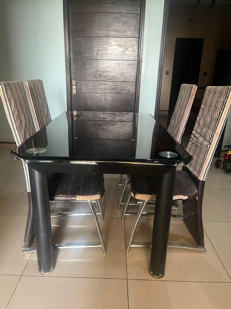 dinning table 0