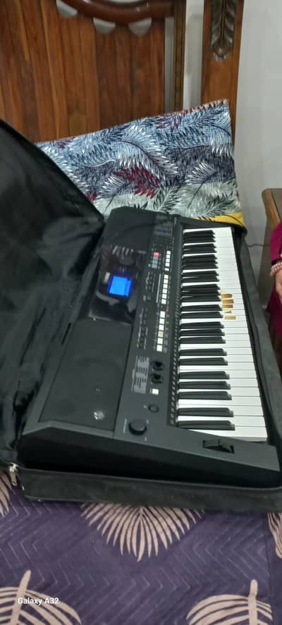 YAMAHA E 433