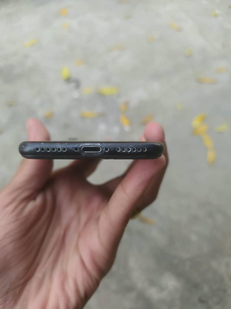 Apple iPhone 7 1