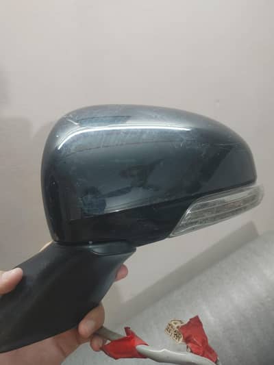 Toyota Prius alpha side mirror left side