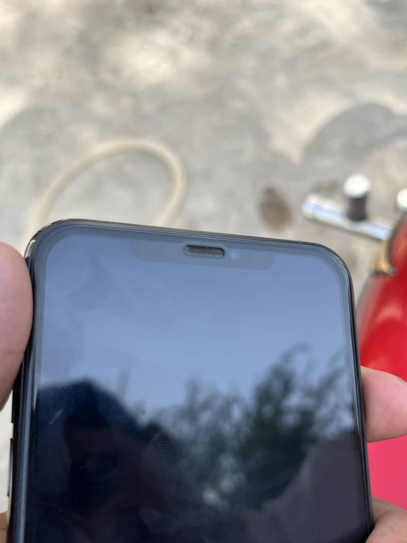 Apple iPhone 11 Pro Max 1