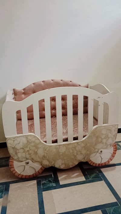 baby cot
