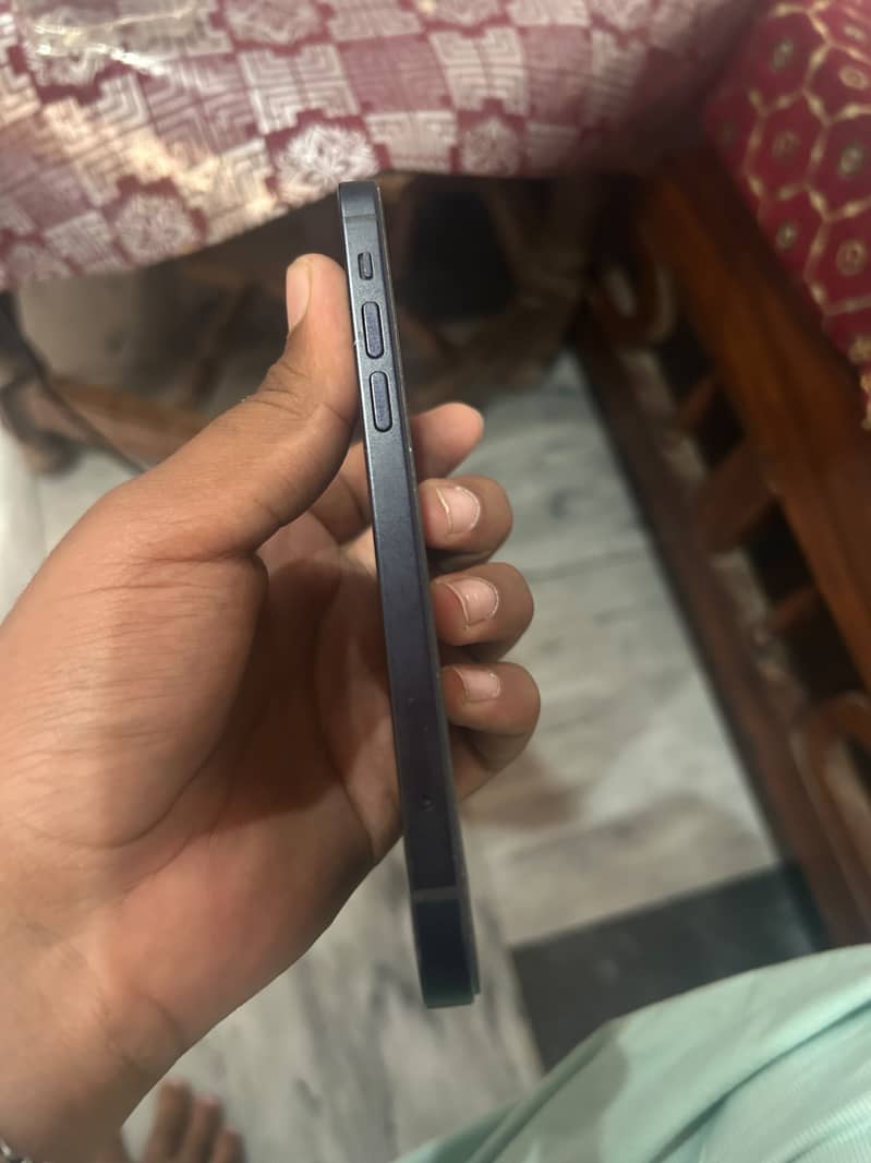 Apple iPhone 12 2
