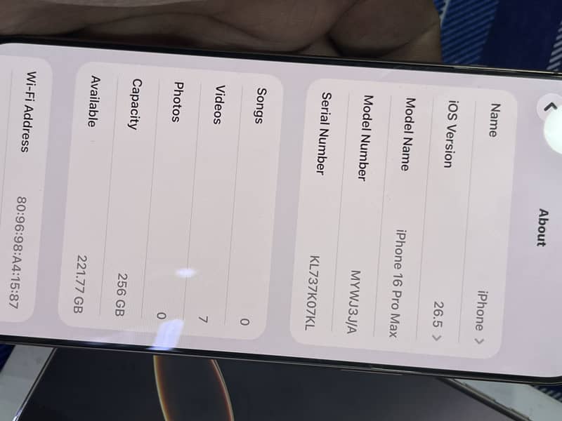 Apple iPhone 16 Pro Max 2
