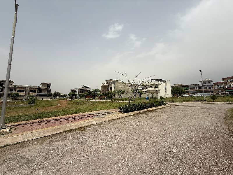 8 MARLA DPC PLOT FOR SALE . 10