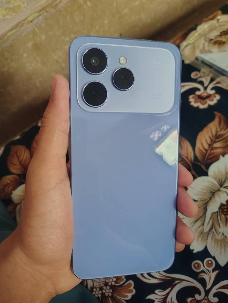 Tecno Spark 40 0