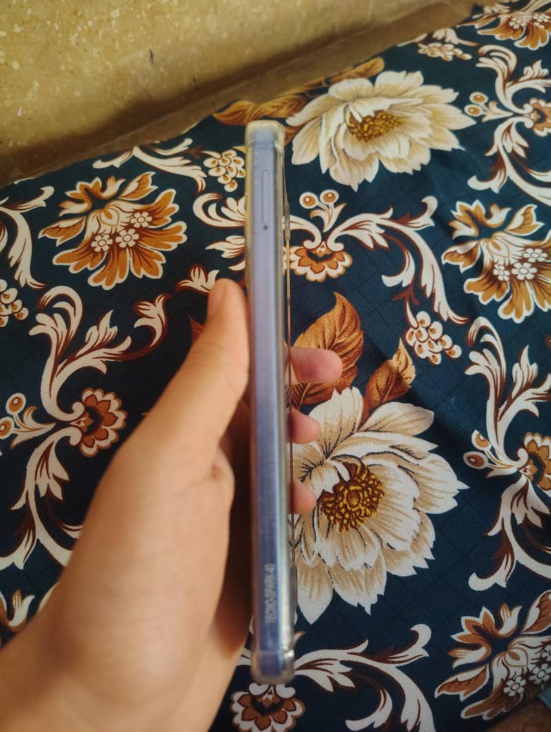 Tecno Spark 40 4