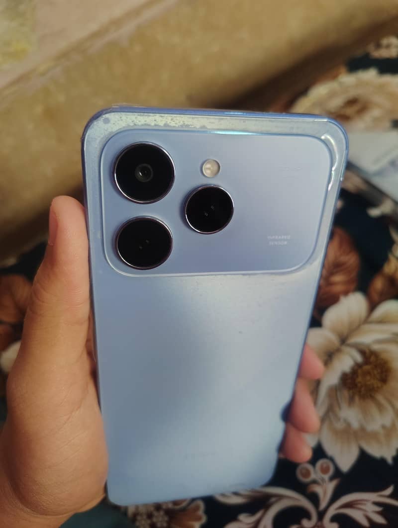 Tecno Spark 40 6
