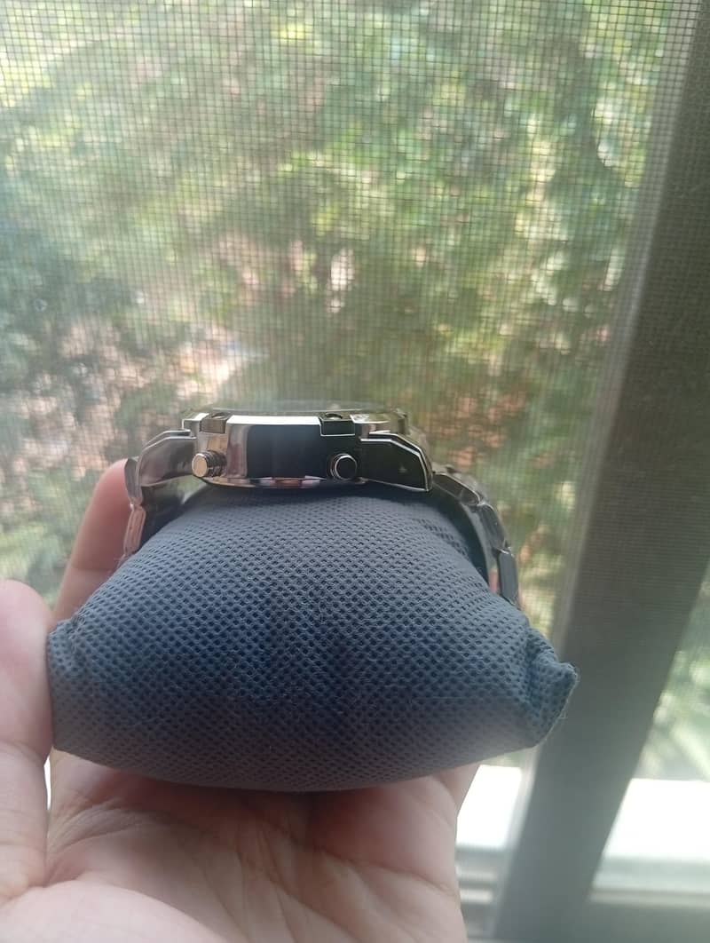 Analogue Watch 3