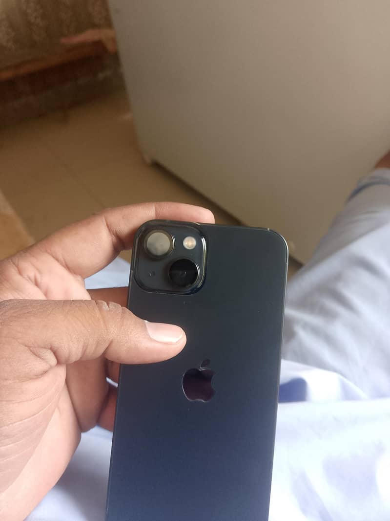 Apple iPhone 13 0
