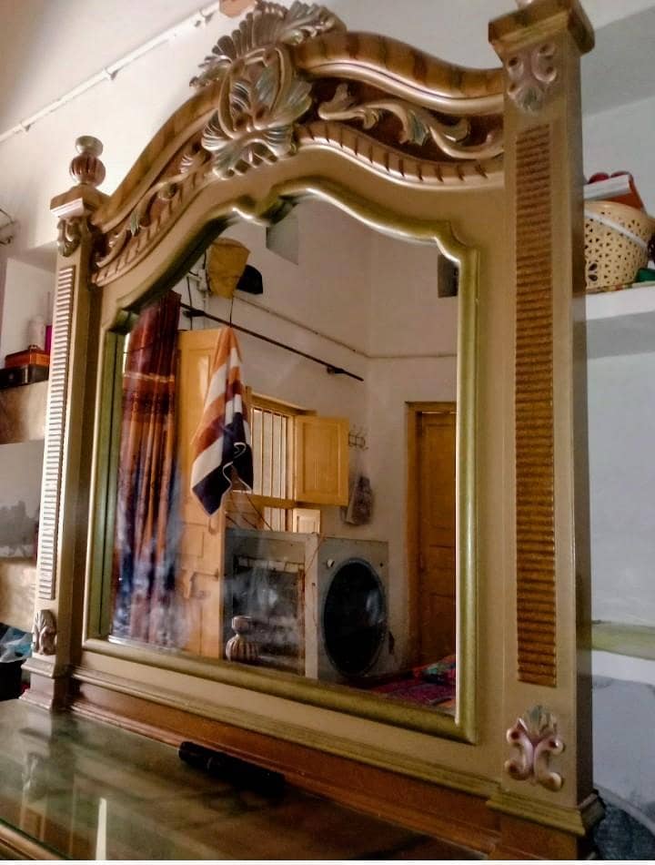 dressing table for sell 1