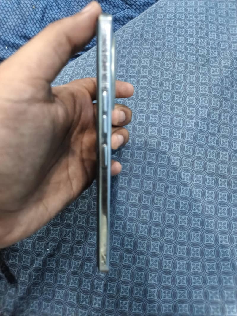 Tecno CAMON 30    8+5/256 2