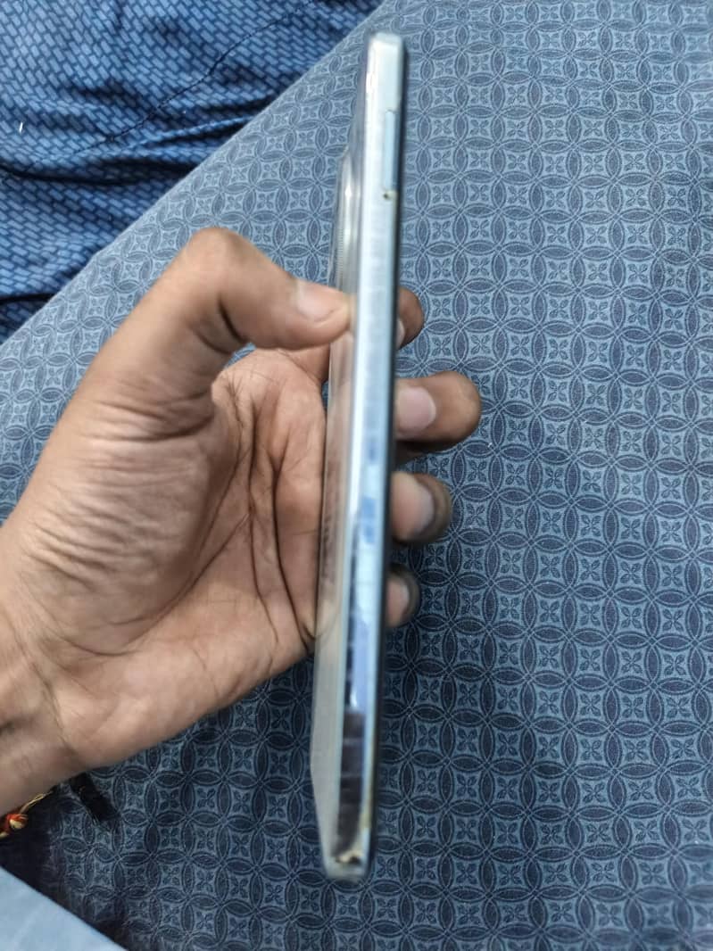 Tecno CAMON 30    8+5/256 4