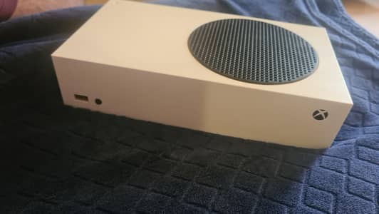 Xbox Series S - 512GB - slightly used