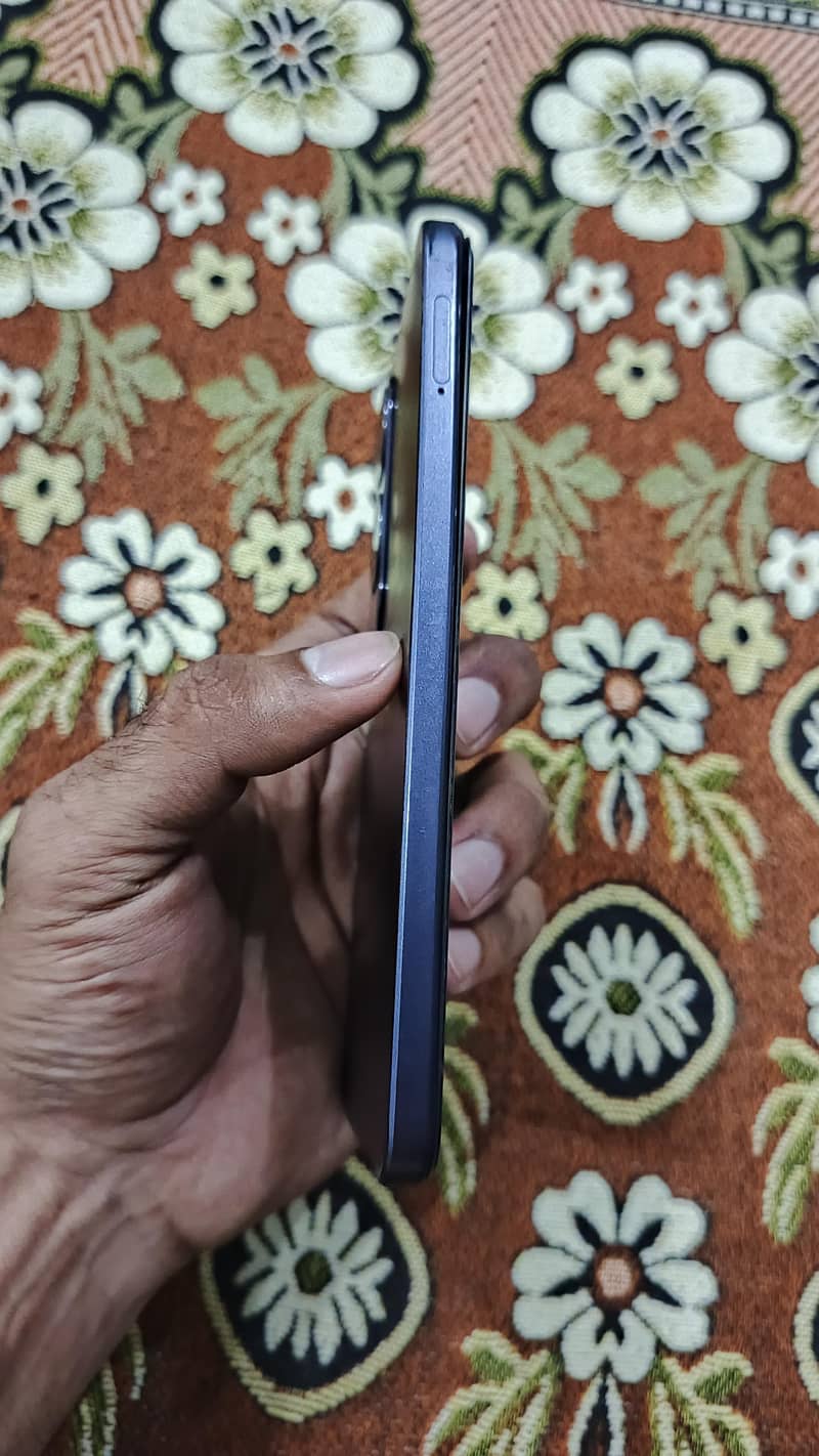 OPPO A60 4