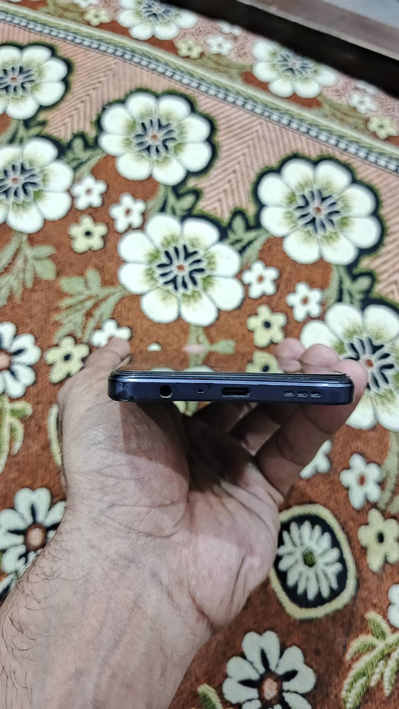 OPPO A60 5