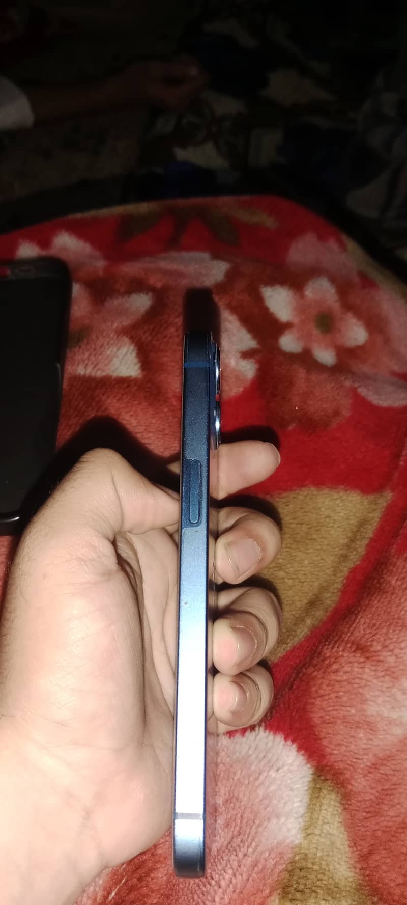 Apple iPhone 13 1