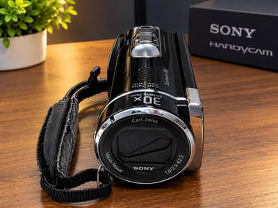 Sony Handycam 30x Zoom – Carl Zeiss Lens