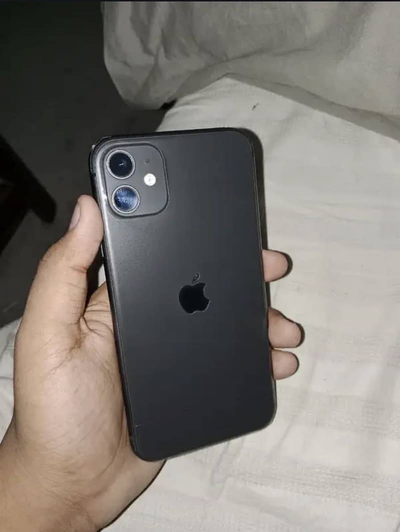 Apple iPhone 11 4