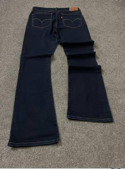 Levi’s 725 High Rise Bootcut Jeans