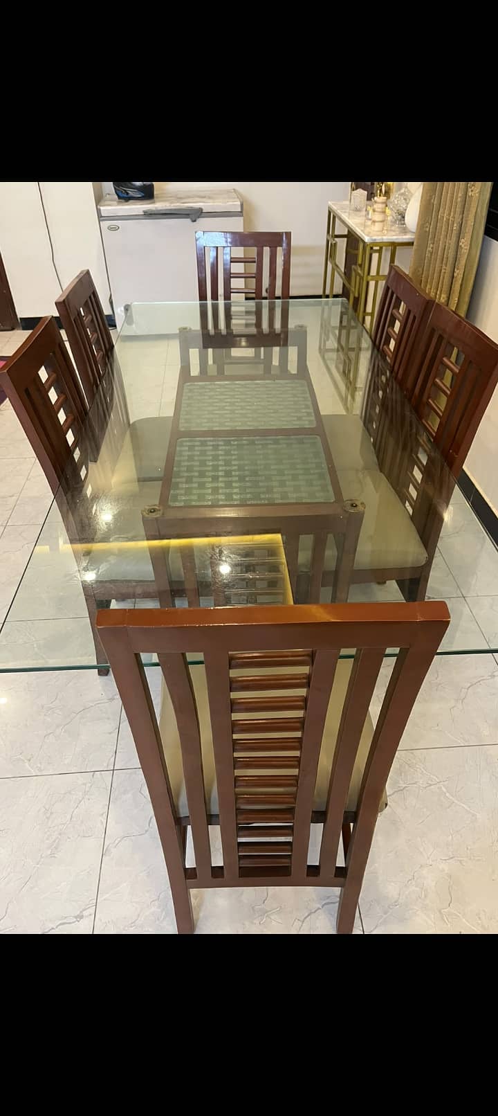 Dining table and chairs 0