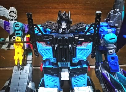 Transformer Combiner (5 figures) huge scale (Read description 1st) toy