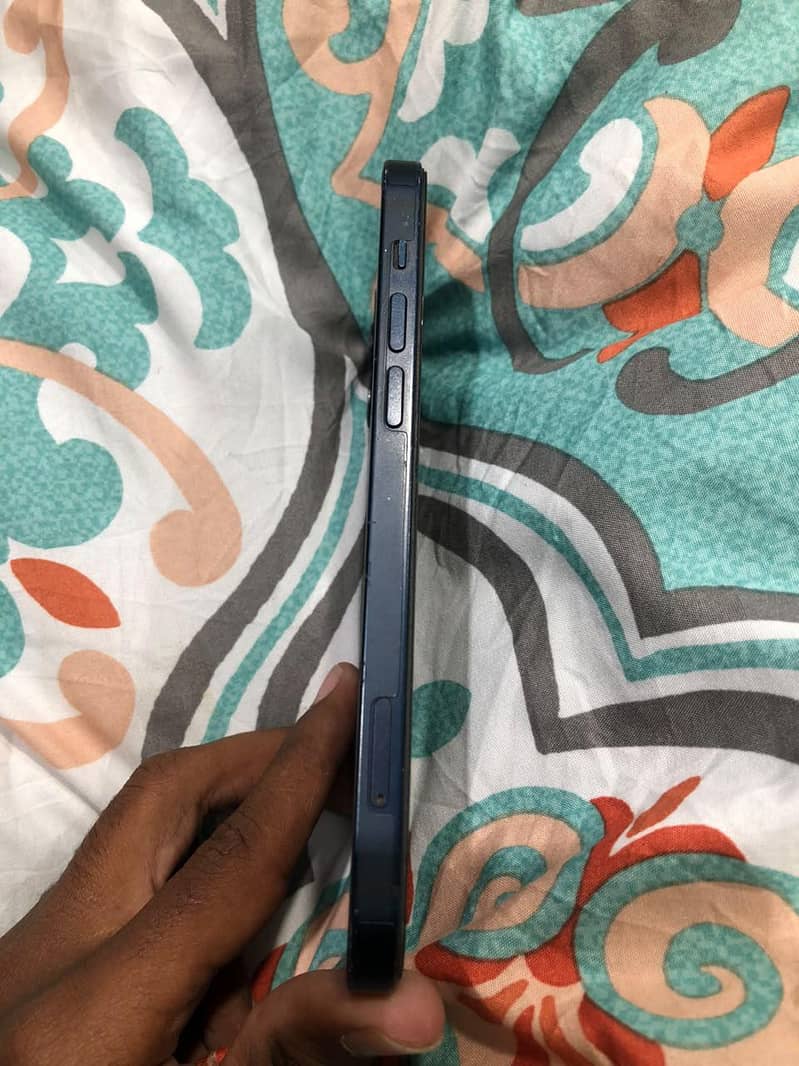 Apple iPhone 12 5