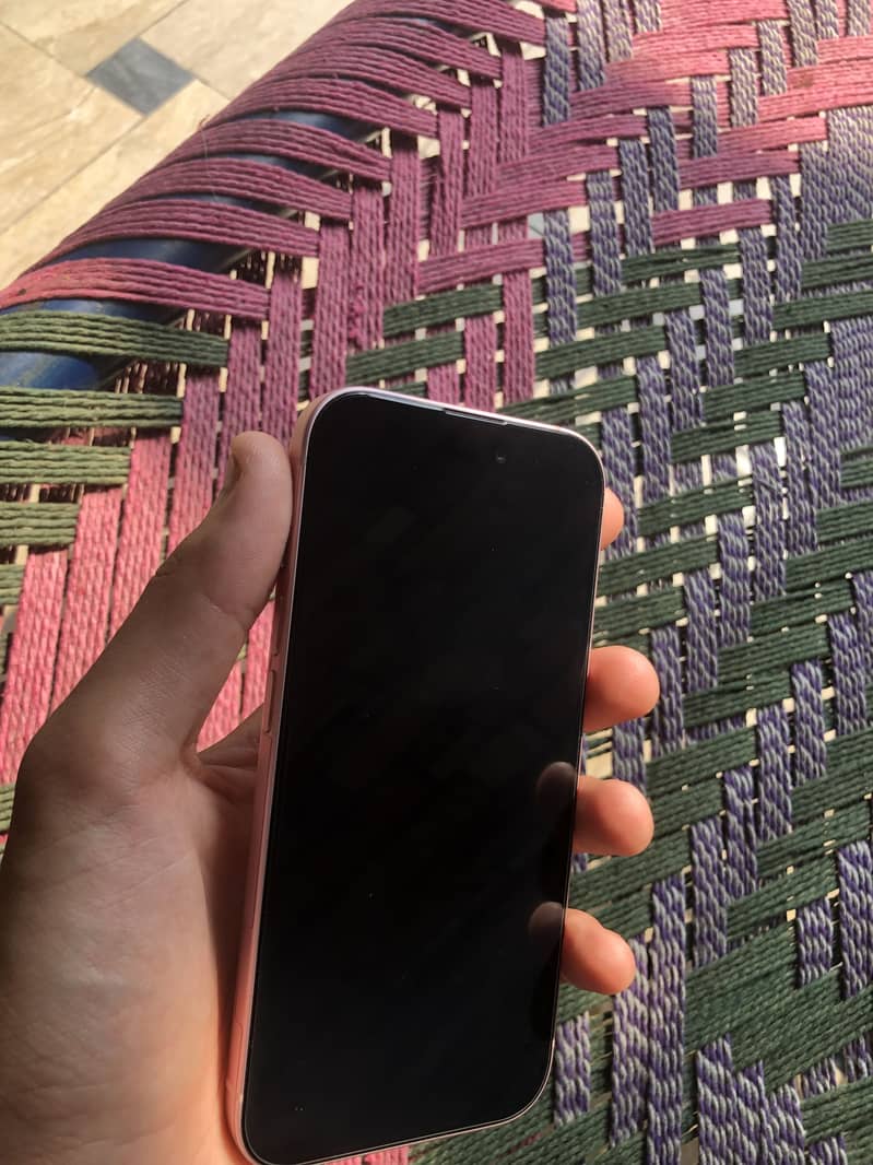 Apple iPhone 15 3