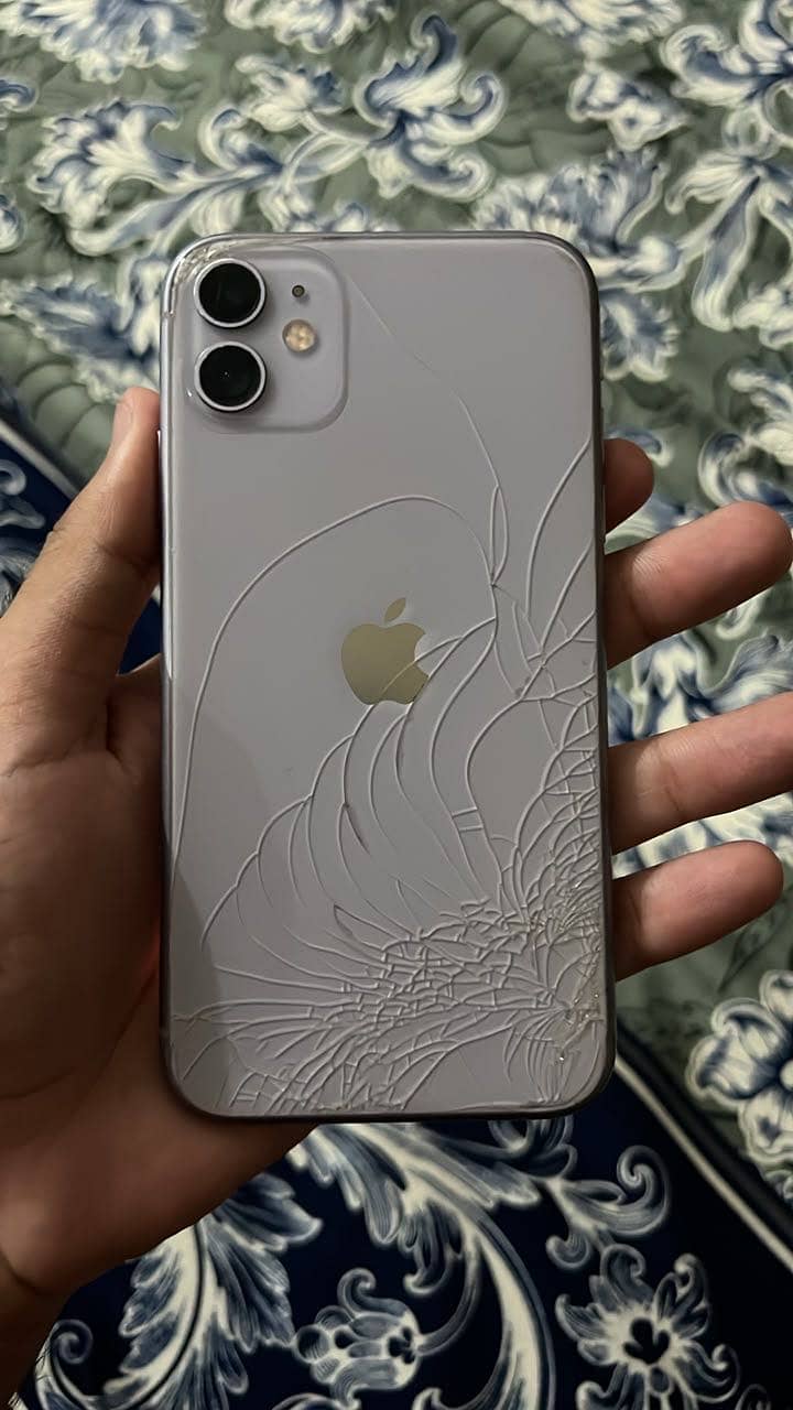 Apple iPhone 11 3