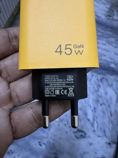 45 Watt Mobile Fast Charger
