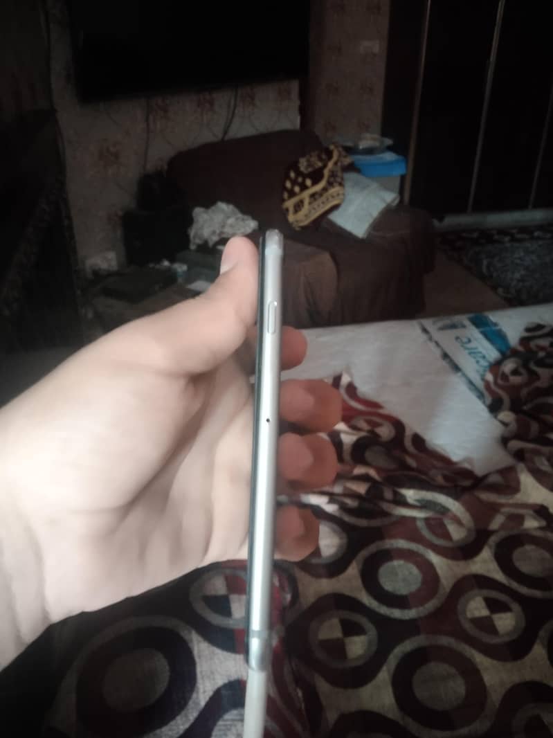 Apple iPhone 6 2