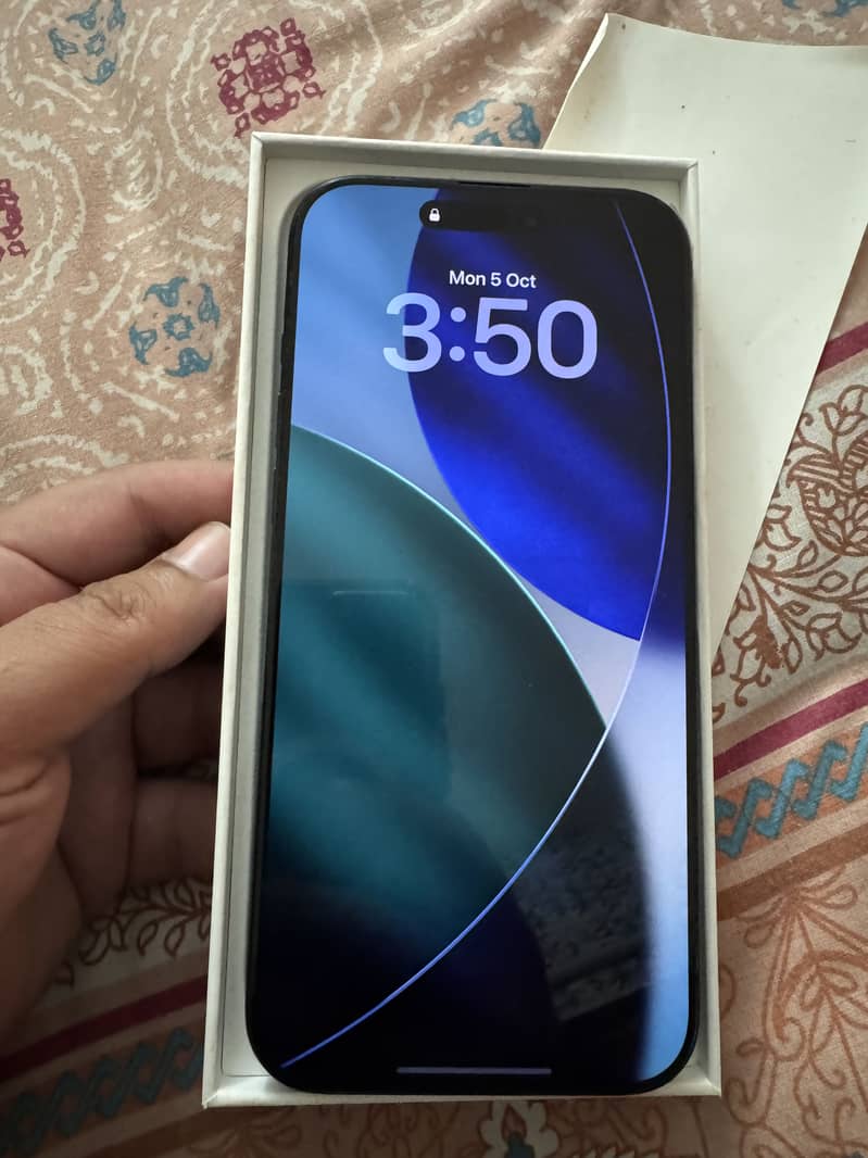 iPhone 16 Pro Max 9