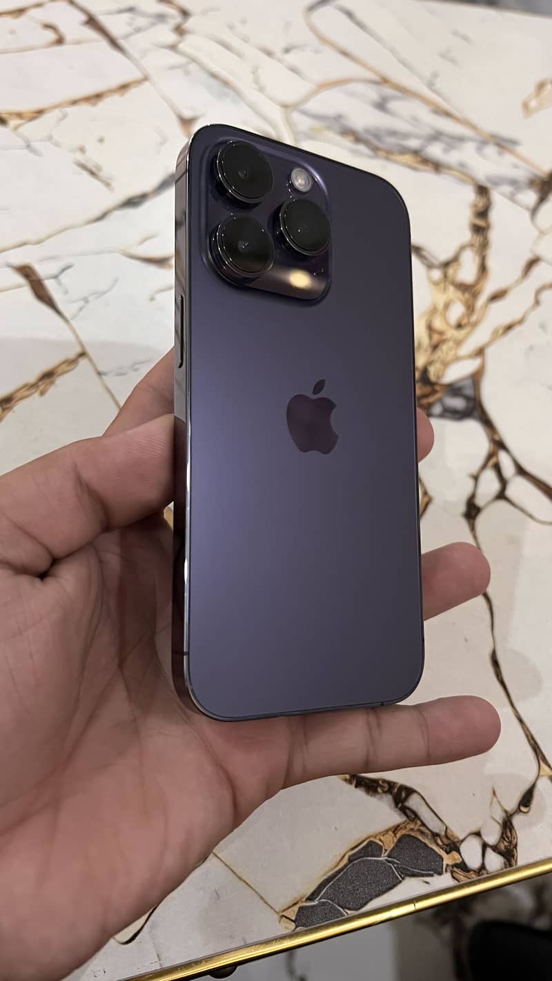 Apple iPhone 14 Pro 0