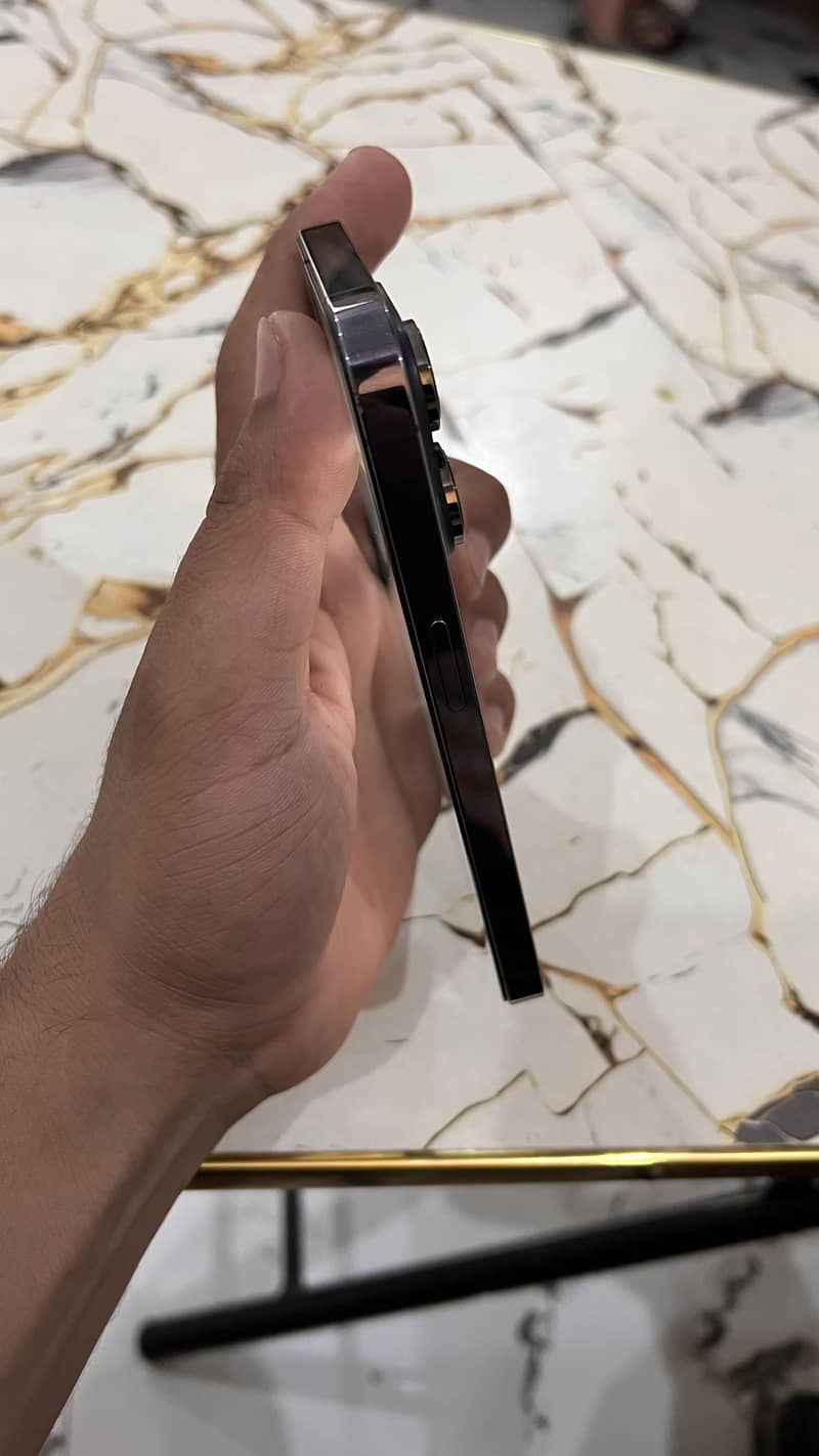 Apple iPhone 14 Pro 8