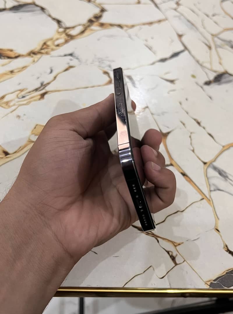 Apple iPhone 14 Pro 11