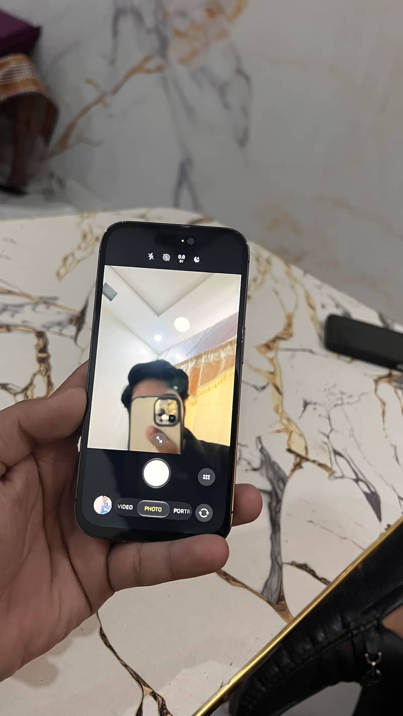 Apple iPhone 14 Pro 15