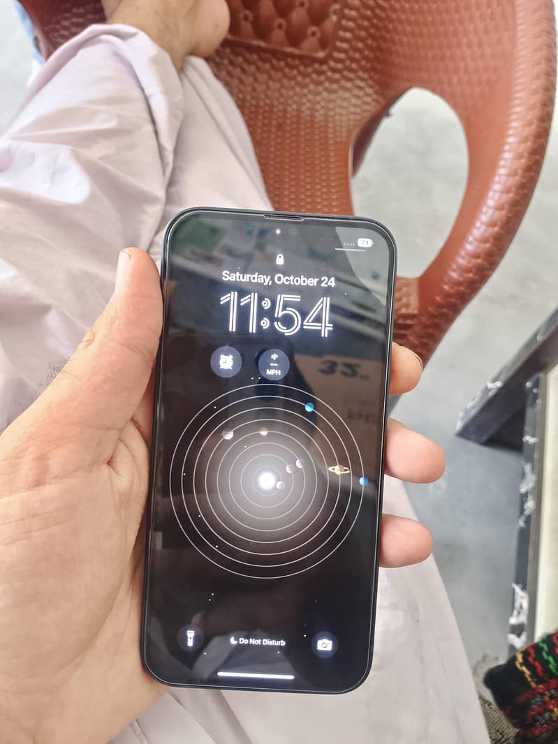 Apple iPhone 13 5
