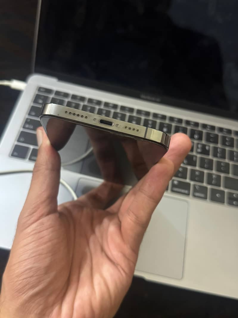 Apple iPhone 12 Pro Max 2