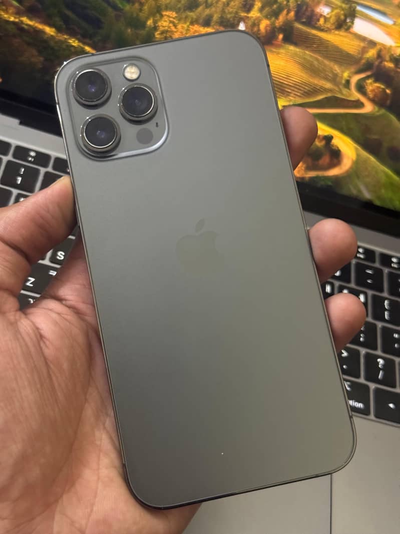 Apple iPhone 12 Pro Max 3