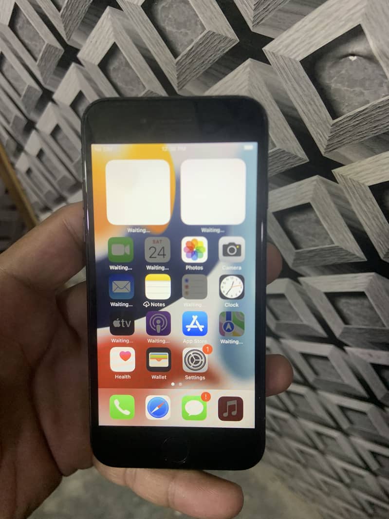 Apple iPhone 7 4