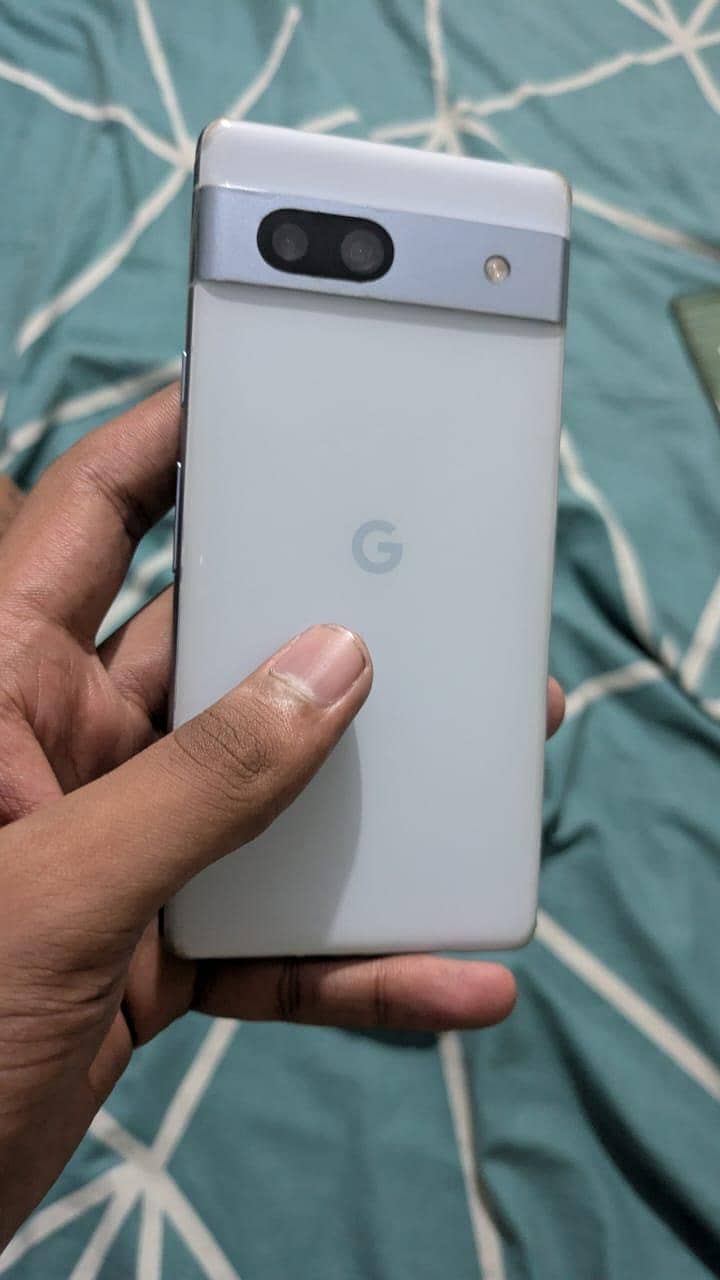 Google Pixel 7a 2